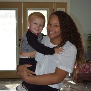 Meet your Posher, Chloe